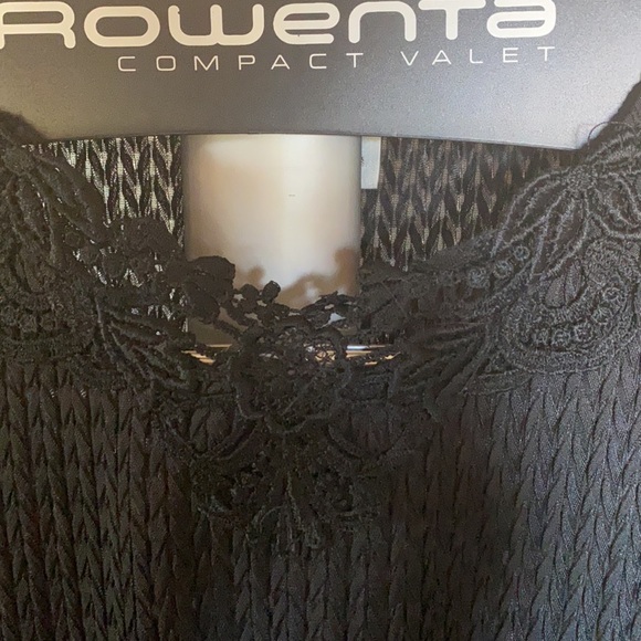 Black top - Picture 2 of 6